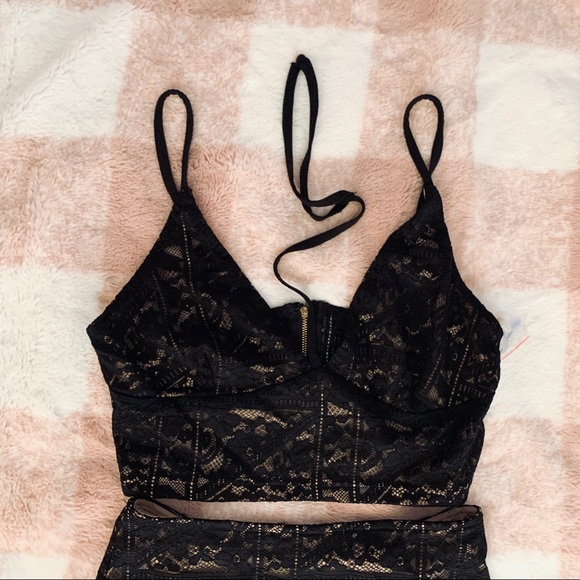 2 Piece lace outfit by Privy - Picture 2 of 5